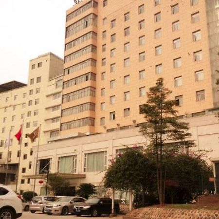 Yunheng Hotel Neijiang Exterior foto